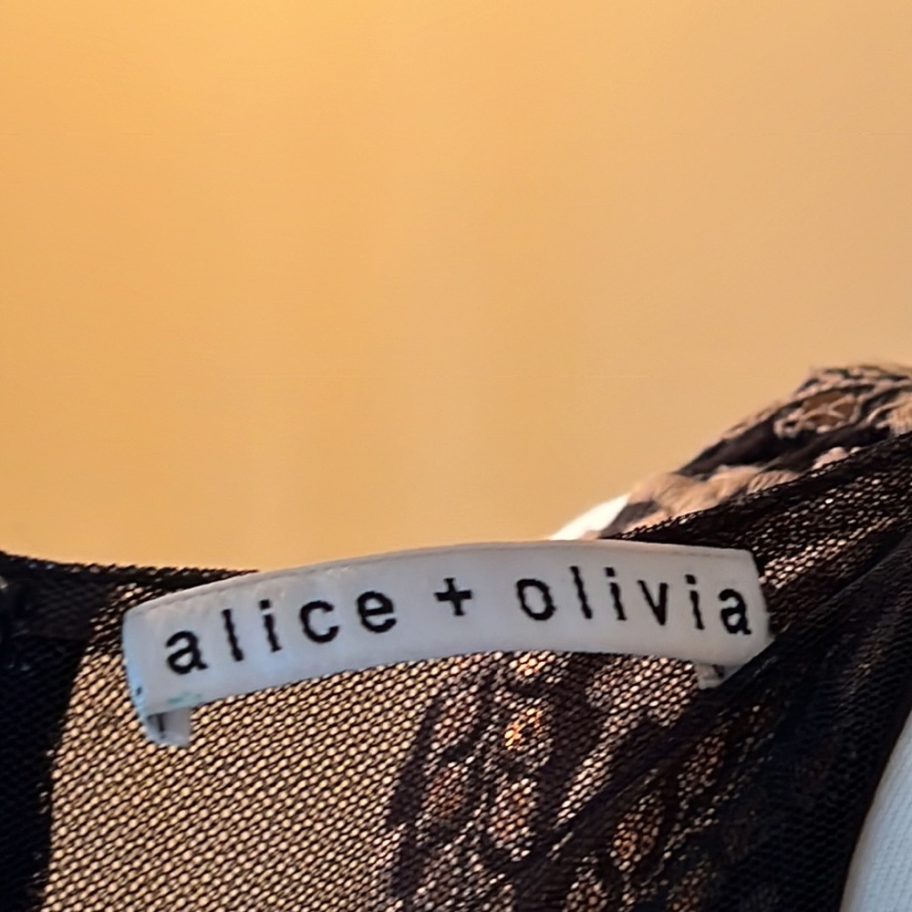 Alice + Olivia Whela Medallion Sleeveless Shift Dress - Picture 12 of 13